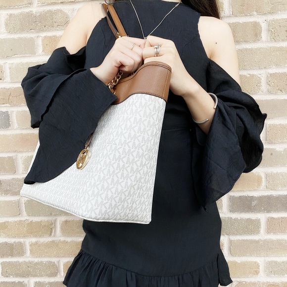 Michael Kors Large Tote Vanilla - Picture 3 of 3